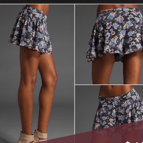 Free People Flowy Floral Shorts - Picture 7 of 8